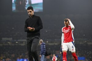 Read more about the article Arsenal fan sparks fury by branding Mikel Arteta a ‘clown’ and a ‘fraud’ who has to GO