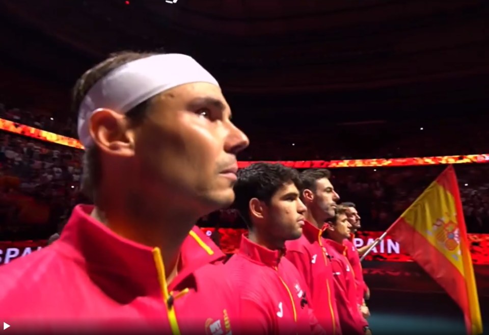 You are currently viewing Emotional Rafael Nadal fights back tears in spine-tingling moment before last-ever event