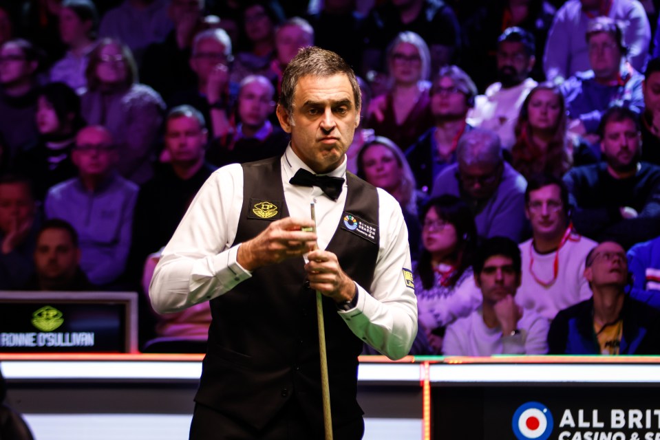 Read more about the article Ronnie O’Sullivan punches table as he’s dumped out UK Championship first round