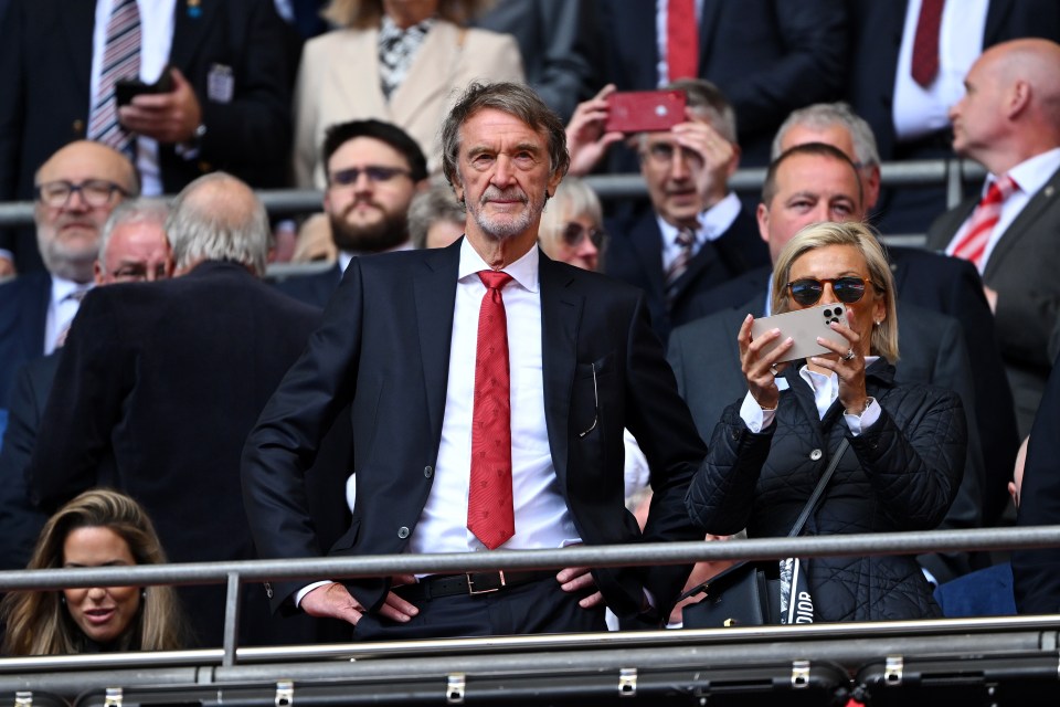 You are currently viewing Sir Jim Ratcliffe makes brutal comment about Man United squad days after Erik ten Hag sacked