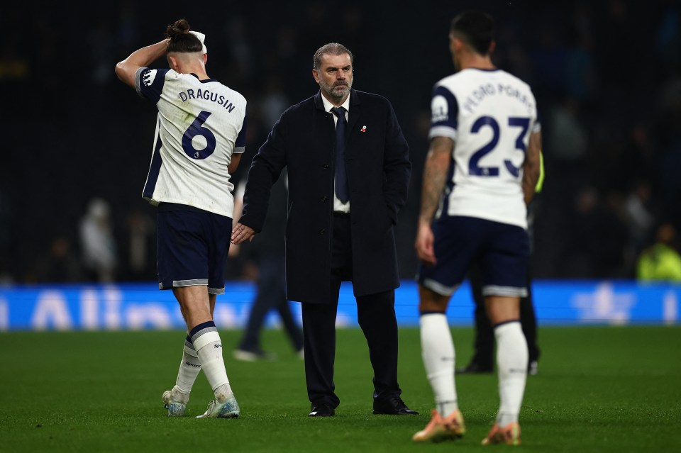 You are currently viewing ‘Crestfallen’ – Ex-Premier League boss worried about Ange Postecoglou after spotting concerning sign