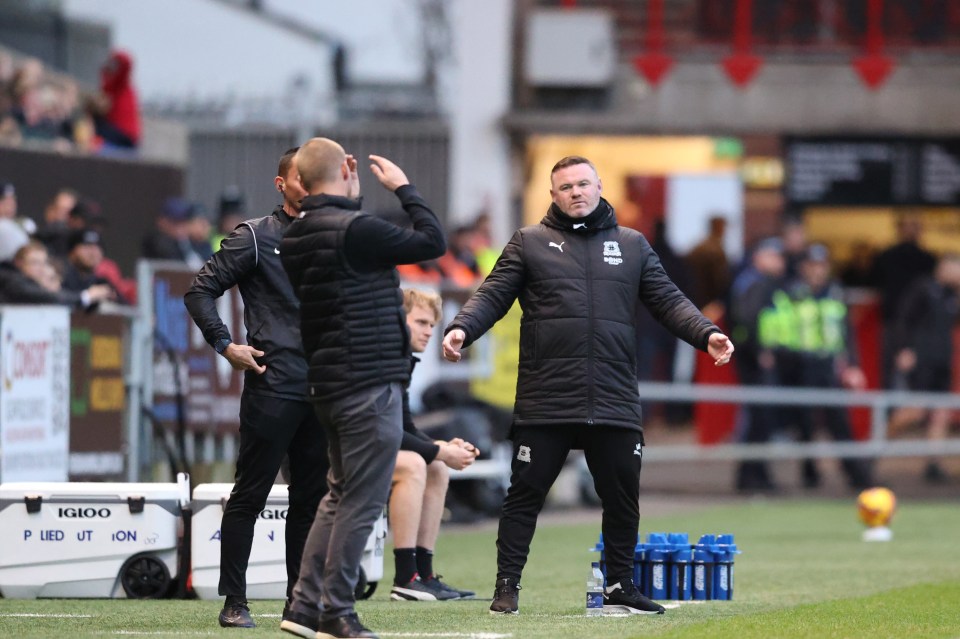 You are currently viewing ‘Embarrassed’ Wayne Rooney insists fans should be ‘angry’ as he calls out Plymouth squad following latest mauling