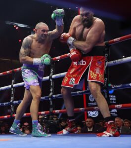 Read more about the article Oleksandr Usyk beats Tyson Fury again as masterful Ukrainian cements legendary status