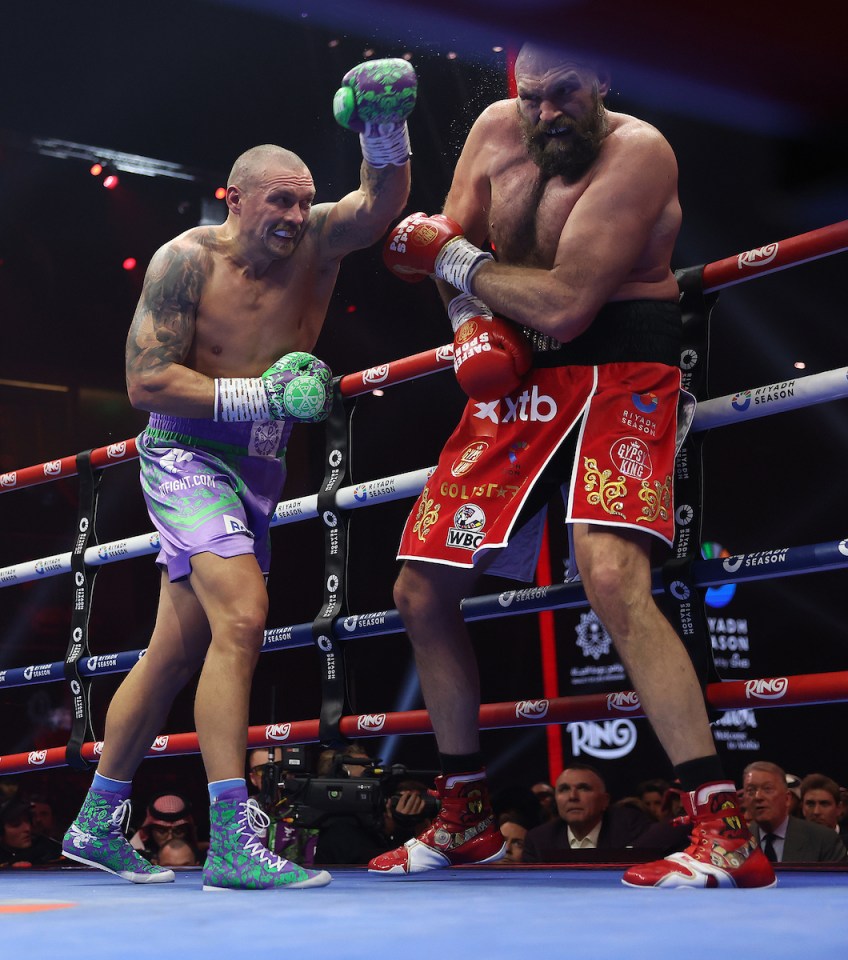 You are currently viewing Oleksandr Usyk beats Tyson Fury again as masterful Ukrainian cements legendary status