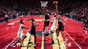 Read more about the article Warriors eliminated from NBA Cup after blowing late lead to Rockets