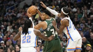 Read more about the article Three things to watch in Bucks vs. Thunder NBA Cup championship game