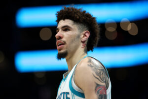 Read more about the article Hornets’ LaMelo Ball, NBA’s 2nd-leading scorer, out at least 2 weeks with left calf strain