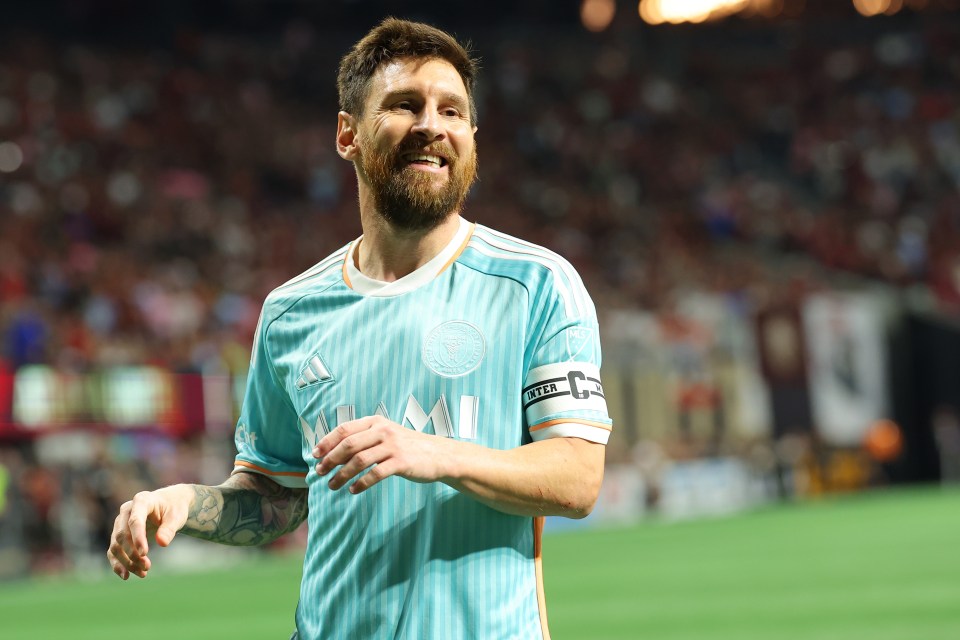 You are currently viewing Inter Miami co-owner Jorge Mas gives Lionel Messi contract update