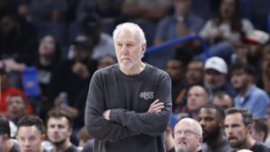 Read more about the article Spurs reportedly optimistic Gregg Popovich will return to bench, but no timeline set