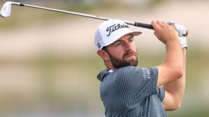 Read more about the article Young takes two-shot lead at Hero World Challenge