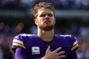 Read more about the article Controversial rule change will prevent Sam Darnold from winning NFL award that Minnesota Vikings QB deserves