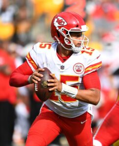 Read more about the article ‘Couple good plays’ – Andy Reid had to lower expectations for young Patrick Mahomes after Chiefs QB threw six TDs