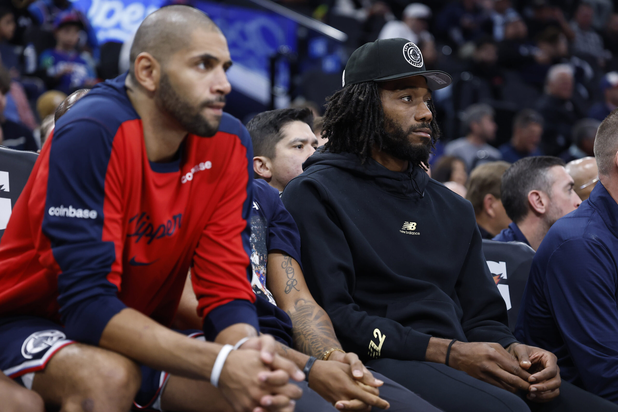 You are currently viewing Kawhi Leonard practices with Clippers for first time this season after lingering knee issues