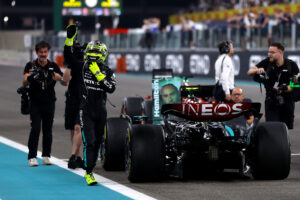 Read more about the article Formula 1: Lewis Hamilton closes his Mercedes chapter with a fourth-place finish after starting 16th