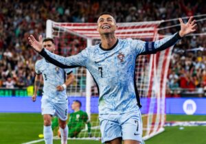 Read more about the article Cristiano Ronaldo stunned rivals when he turned into prime Michael Jordan for gravity-defying goal