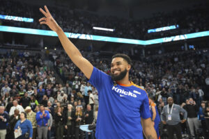 Read more about the article Knicks’ Karl-Anthony Towns receives standing ovation in return to Minnesota