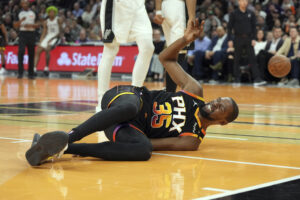 Read more about the article Suns star Kevin Durant to miss 1-2 weeks with ankle sprain just games after return from calf injury