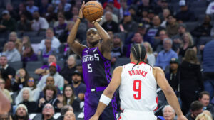 Read more about the article What we learned as in-game scuffle sparks Kings’ win vs. Rockets