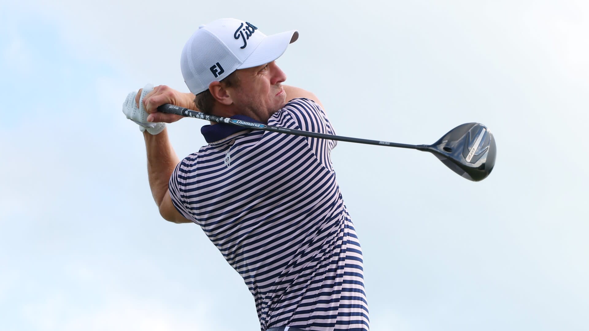 You are currently viewing Big drives, long putts give Justin Thomas lead over Scottie Scheffler at Hero World Challenge