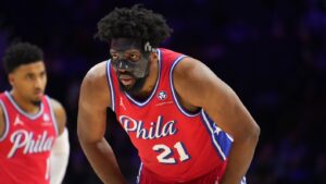 Read more about the article 3 observations after Sixers ride hot start to victory in masked Embiid’s return