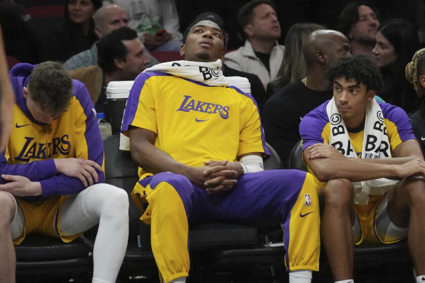 You are currently viewing Lakers buried in a barrage of 24 Miami threes in concerning blowout loss