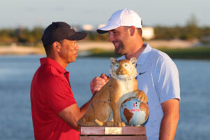 Read more about the article Scottie Scheffler joins Tiger Woods, wins third straight PGA Tour Player of the Year award