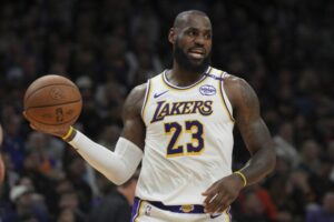 Read more about the article LeBron James upgraded to questionable ahead of Lakers vs. Grizzlies