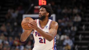 Read more about the article Embiid returns to Sixers’ lineup in Chicago after 7-game absence