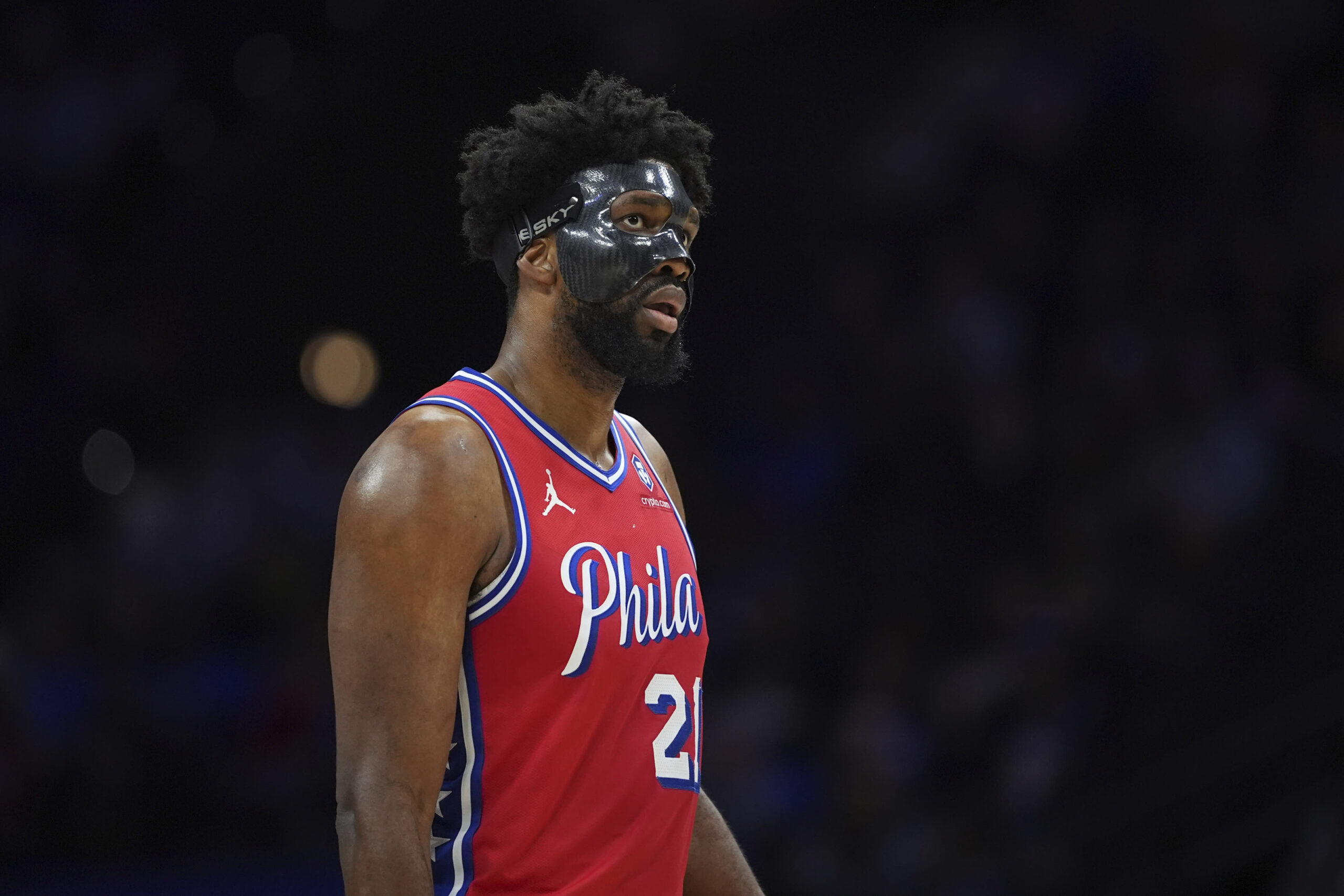 You are currently viewing Joel Embiid returns to 76ers’ starting lineup after missing 1 game with sinus fracture