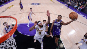 Read more about the article What we learned as Kings waste big Fox, Domas games in loss to Lakers