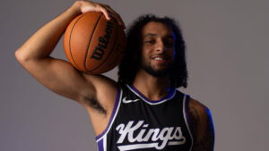 Read more about the article Brown encourages Kings rookie Carter to have ‘fun’ after being cleared