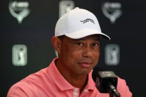 Read more about the article Woods has ‘long way to go’ after latest back surgery