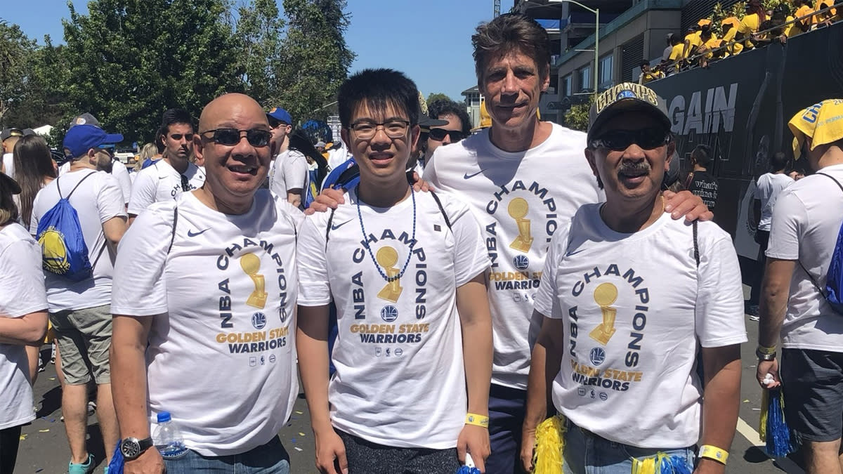 You are currently viewing Warriors fans pen ‘Thank you’ letter to retiring season-ticket rep Don Moffett