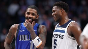 Read more about the article Anthony Edwards scores 26, Timberwolves hang on to beat Mavericks 105-99 after Luka Doncic injury