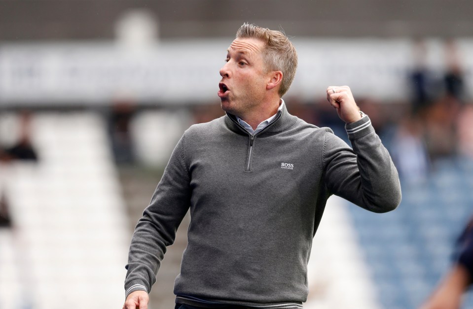 You are currently viewing Neil Harris stepping down as Millwall manager days after directing insult at fans