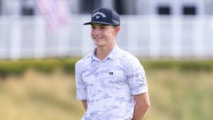 Read more about the article Blades Brown, 17, to skip college golf, turn professional