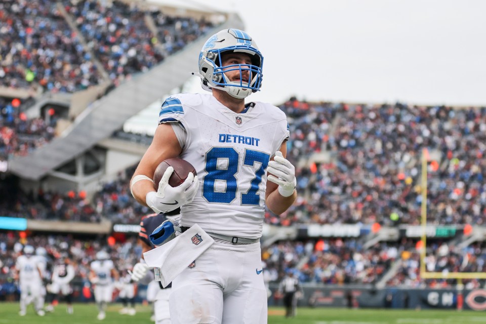 You are currently viewing ‘They be clownin’ – Chicago Bears season hits rock bottom as Detroit Lions pull off outrageous fake play