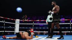 Read more about the article Okolie claims round-one TKO in debut at heavyweight