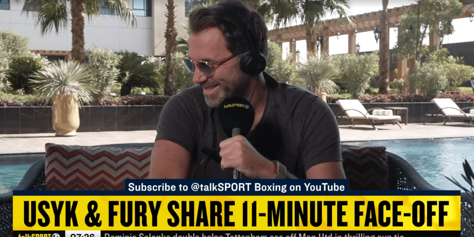 You are currently viewing Eddie Hearn stops interview to accuse Frank Warren of stealing his sunbed in funny moment