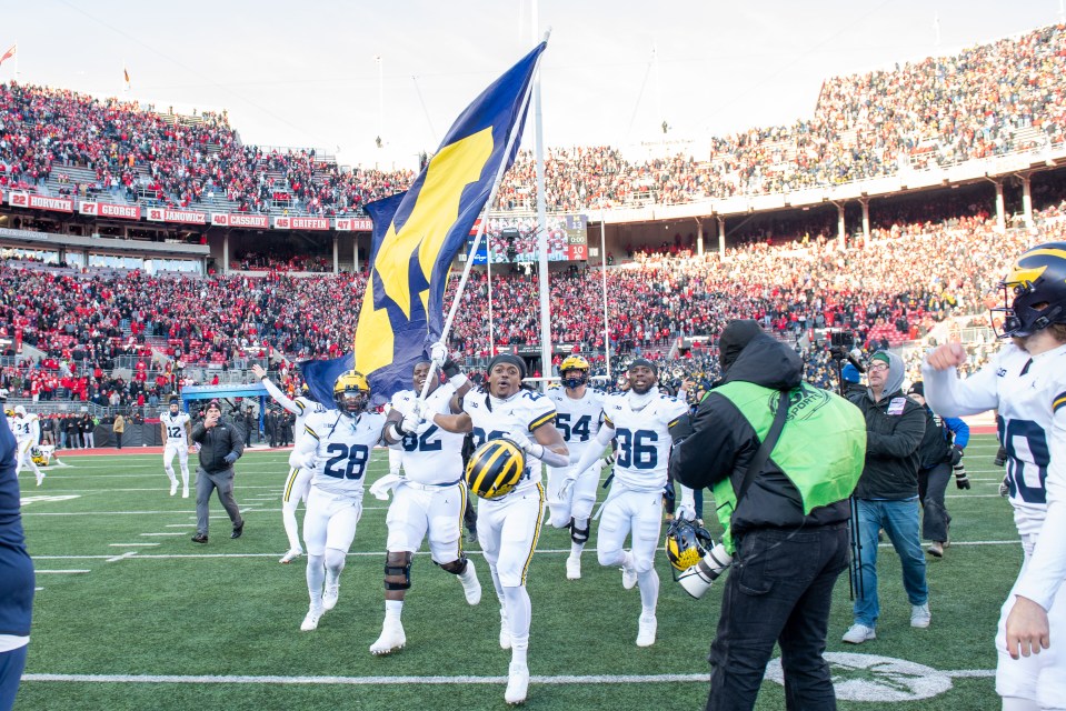 You are currently viewing Michigan legend who saved Wolverines flag during wild brawl identified as nine-year NFL veteran