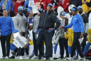 Read more about the article Eagle-eyed NFL fans express concern after noticing Jim Harbaugh walk with limp on Chargers sideline