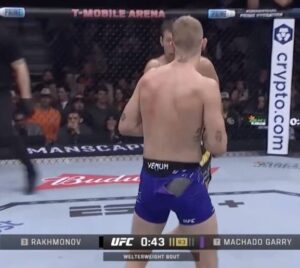 Read more about the article ‘Never seen that before’ – Ian Garry forced to make major change mid-fight in historic UFC first