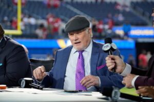 Read more about the article Terry Bradshaw still collecting a large paycheck, long after his days with the Pittsburgh Steelers