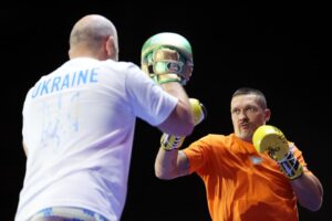 Read more about the article Oleksandr Usyk’s team director lifts lid on new ‘scientific approach’ to Tyson Fury rematch