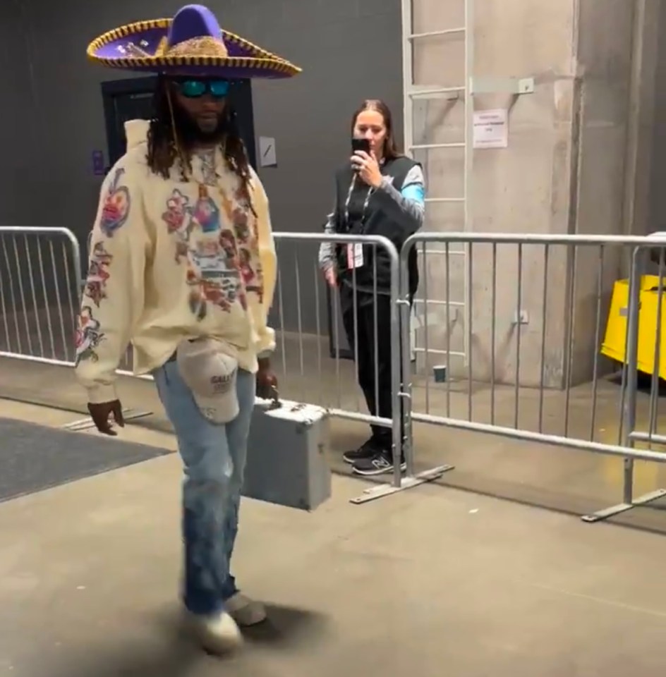 You are currently viewing ‘An homage to his community’ Minnesota Vikings star rocks vintage sombrero ahead of Monday Night Football