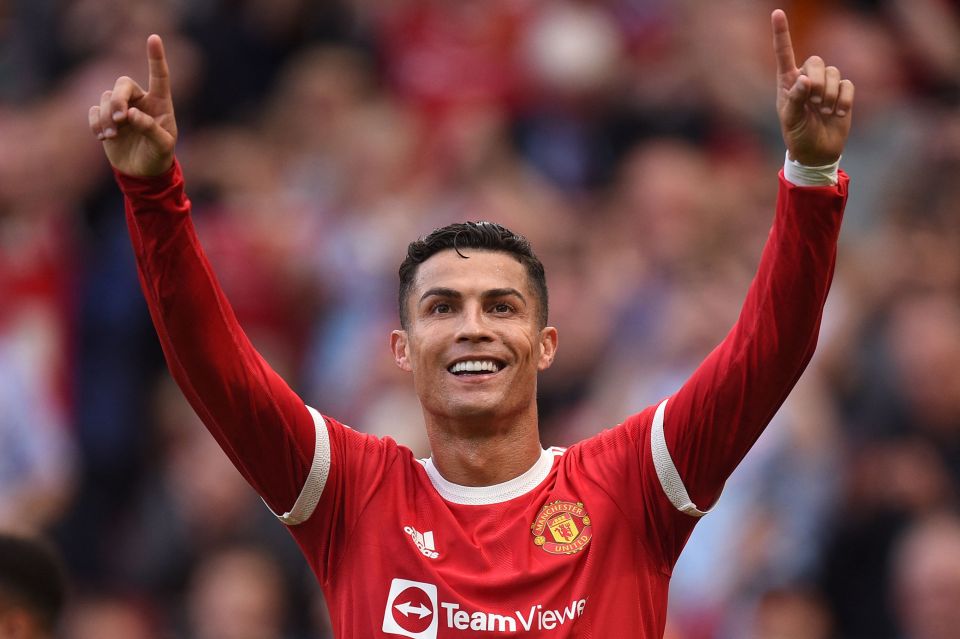 You are currently viewing Cristiano Ronaldo refuses to rule out sensational Man City transfer and offers solution to poor form