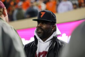 Read more about the article NFL legend Michael Vick eyes unexpected head coaching job no one saw coming