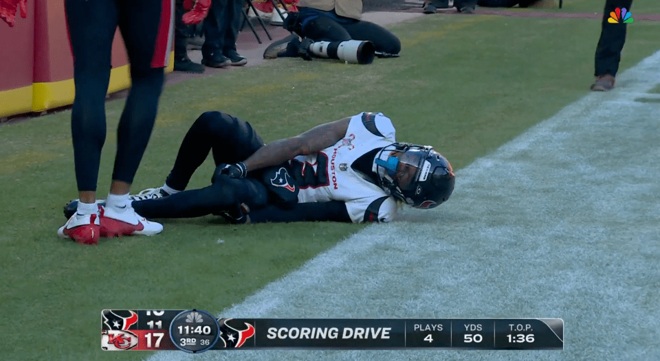 You are currently viewing CJ Stroud left in tears as Houston Texans receiver appears to suffer a second devastating leg injury