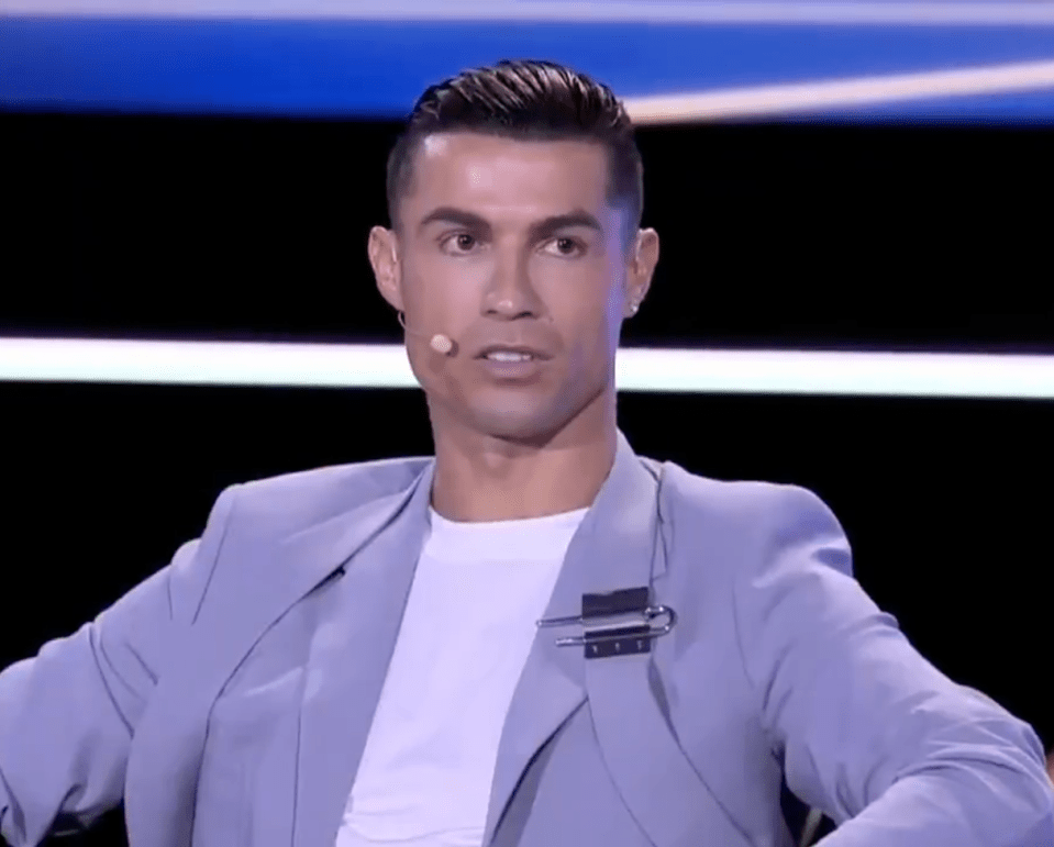 You are currently viewing Cristiano Ronaldo sent X-rated warning by ex-France player after viral Ligue 1 comment