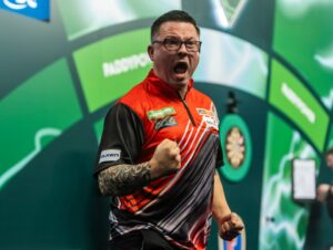 Read more about the article I’m a part-time delivery driver for Iceland, now I’m competing at PDC World Darts Championship